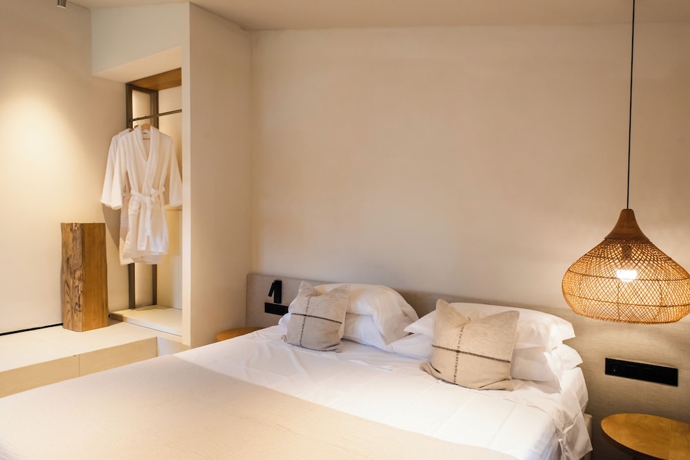 Historic Deluxe Room - Photo 4