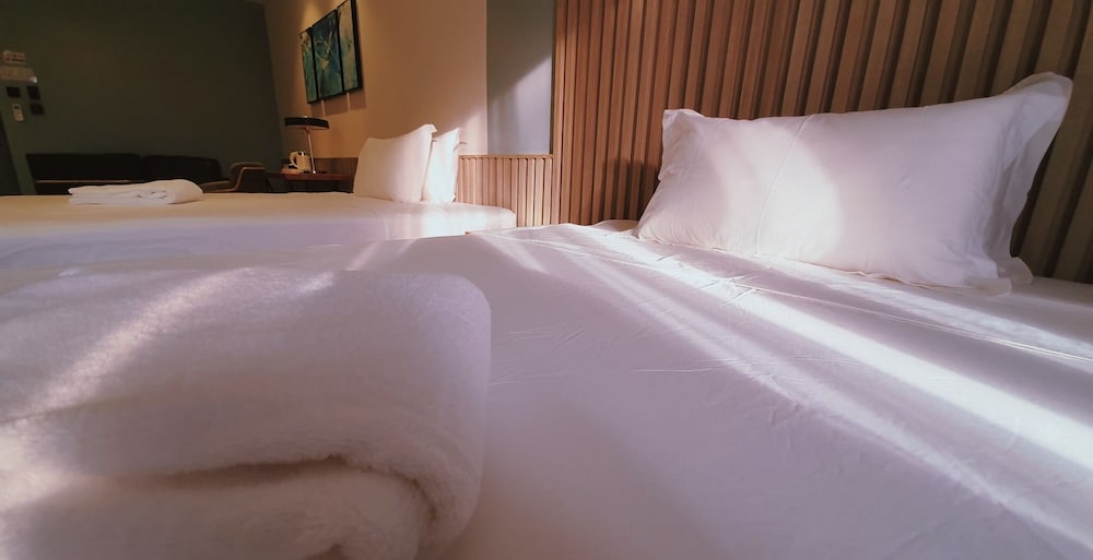 Deluxe Double Room, 1 King Bed, Non Smoking - Photo 2