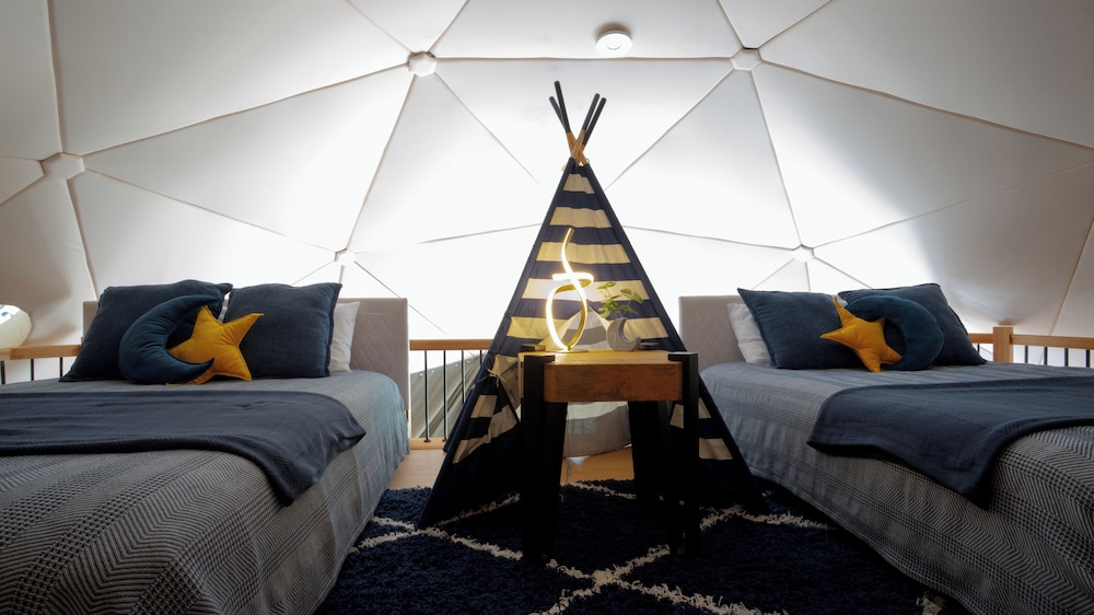 Luxury dome, lake view photo 3