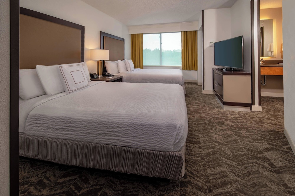 Suite, 2 Double Beds photo 1