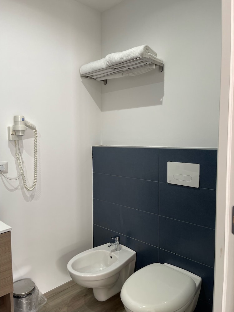 Superior Double or Twin Room, Sea View - Photo 3