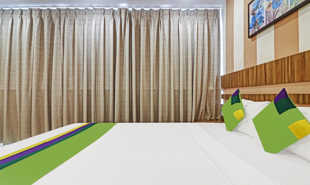 Deluxe Twin Room photo 2