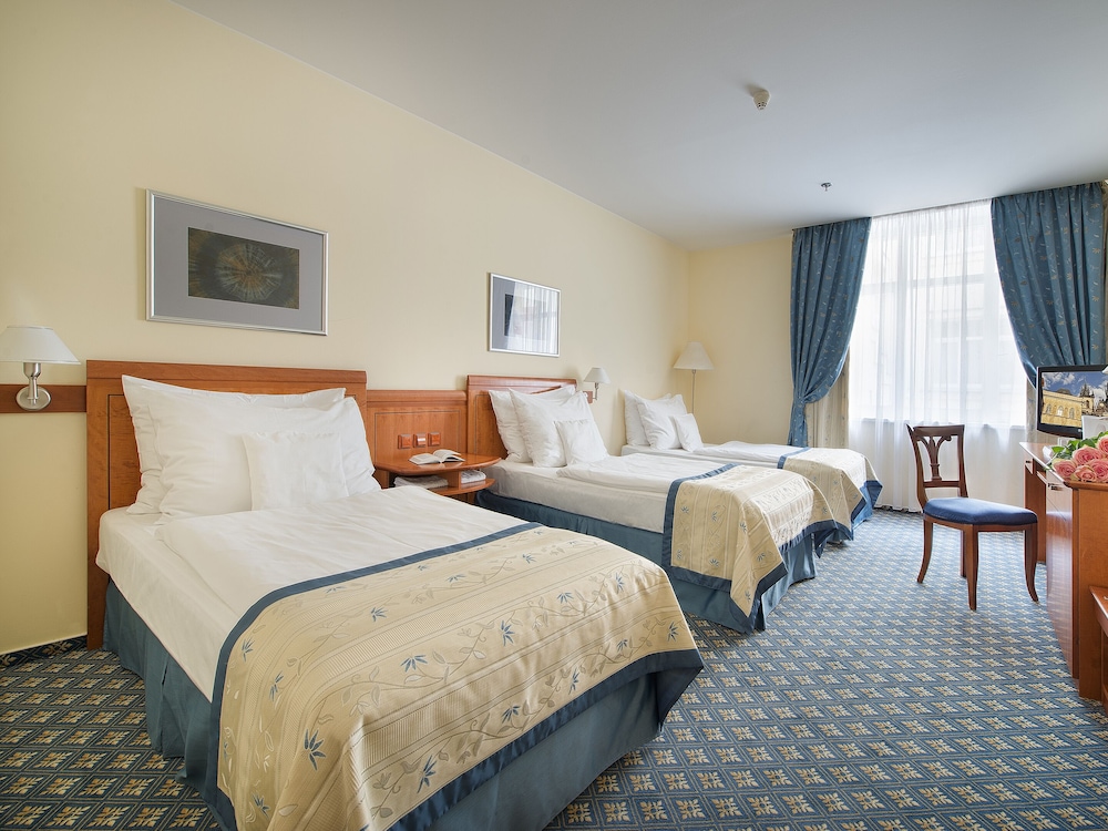 Room, 3 Twin Beds, Non Smoking