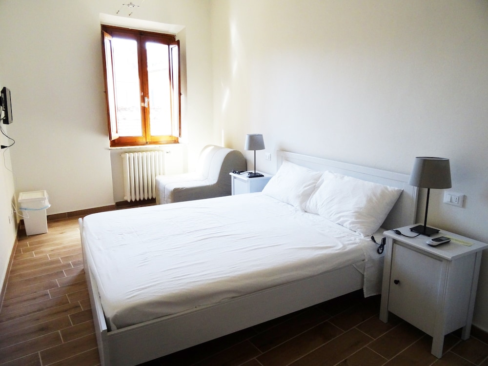 Triple Room, Private Bathroom photo 2