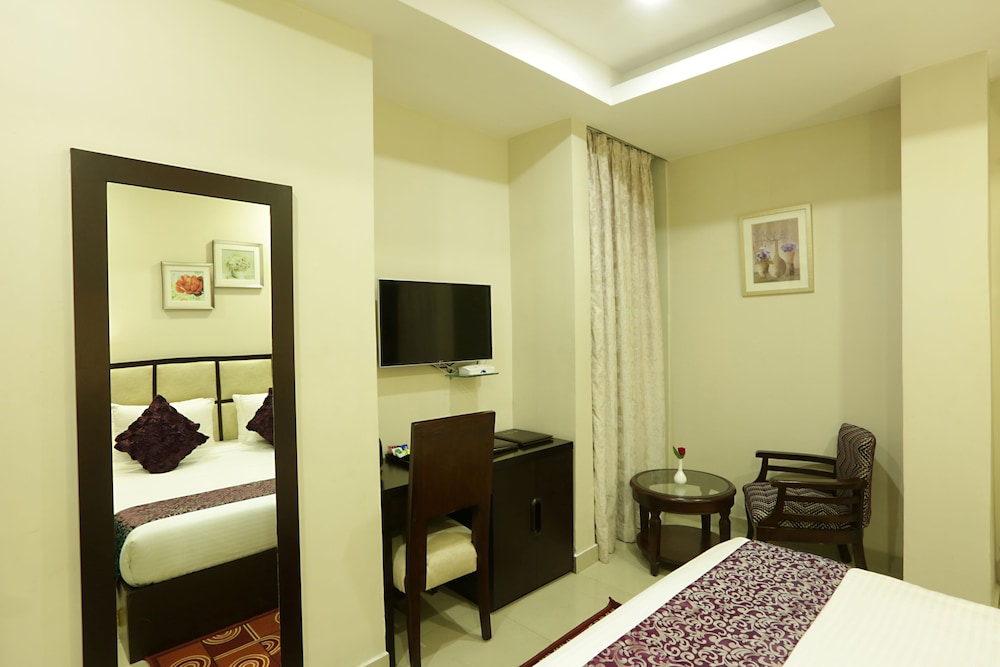 Deluxe Double or Twin Room, 1 Bedroom, Smoking photo 2
