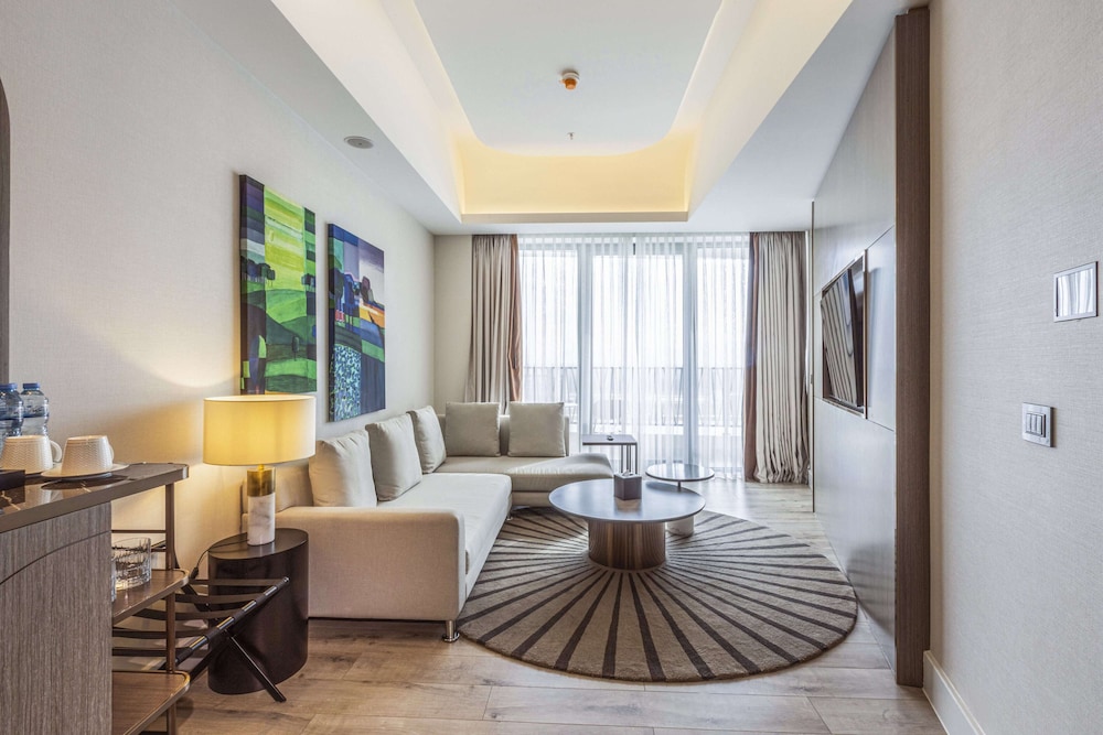 Executive Suite with Terrace, Canal View - Photo 9