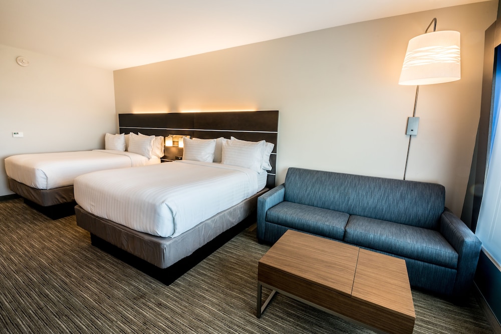 Suite, Multiple Beds