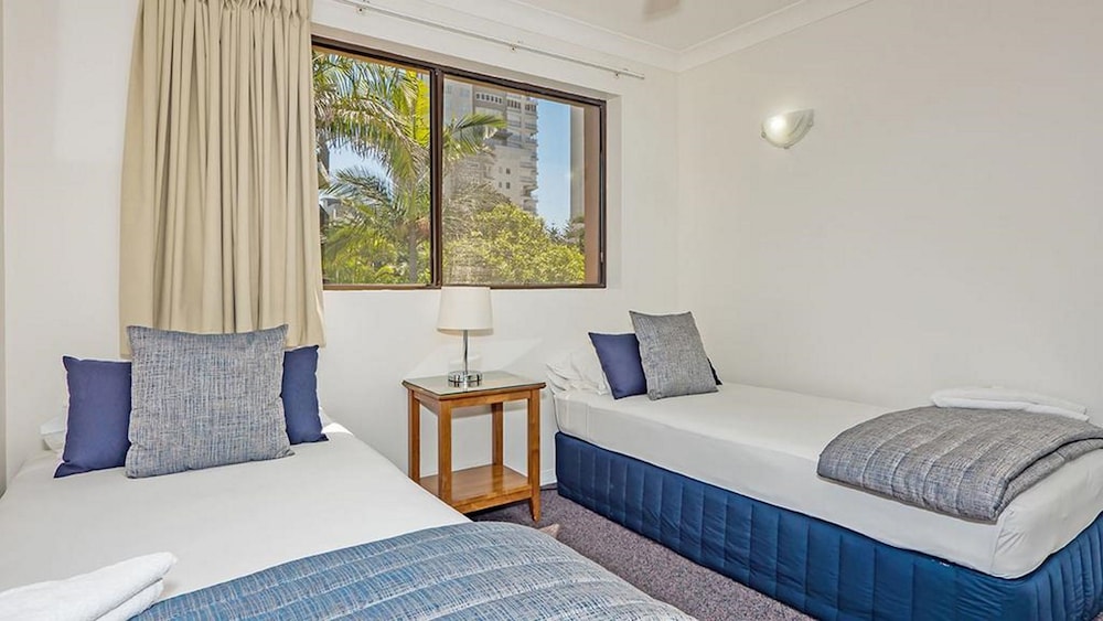 2 Bedroom Rooftop Apt with Spa