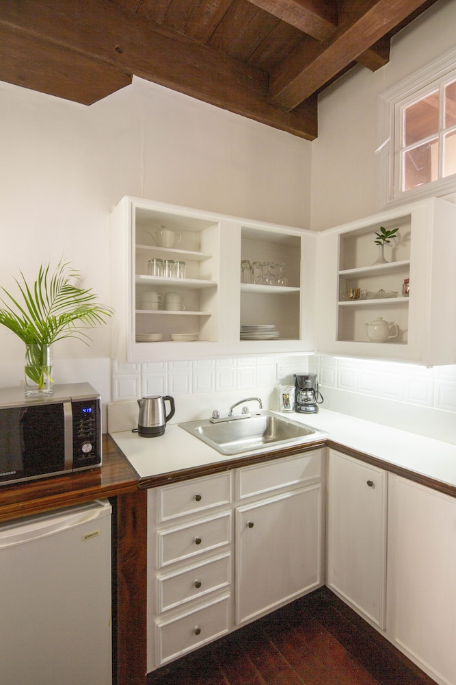 Contemporary Suite photo 3