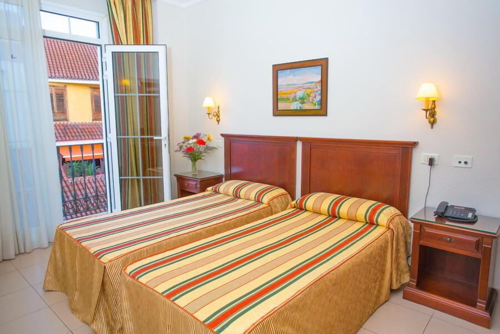 Double room with french balcony - Photo 3