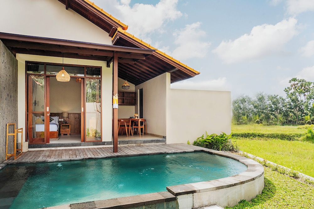 Duplex pool villa