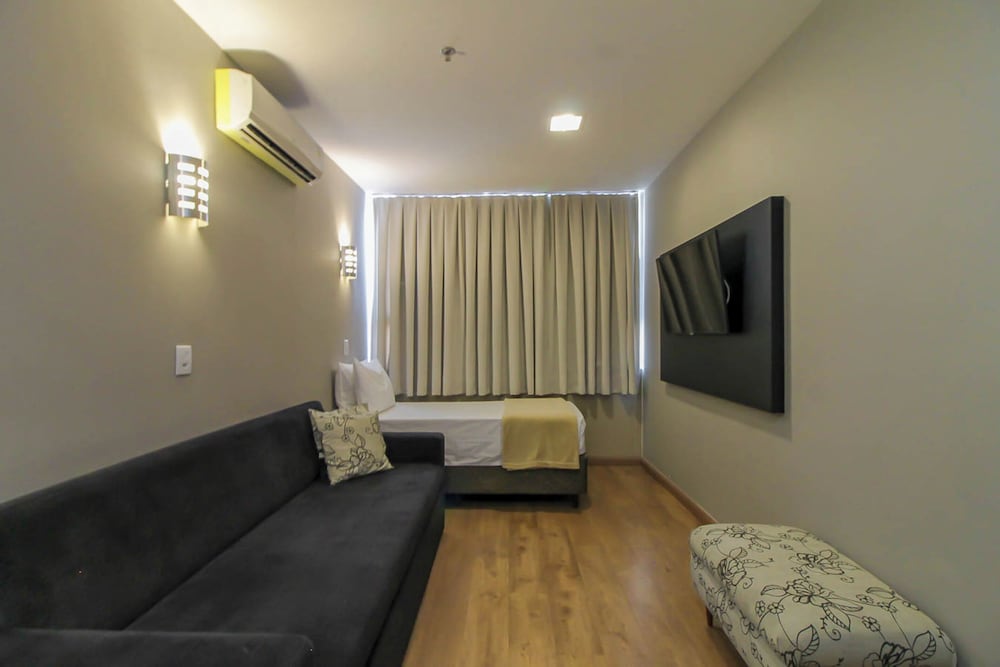 Suite - Photo 7