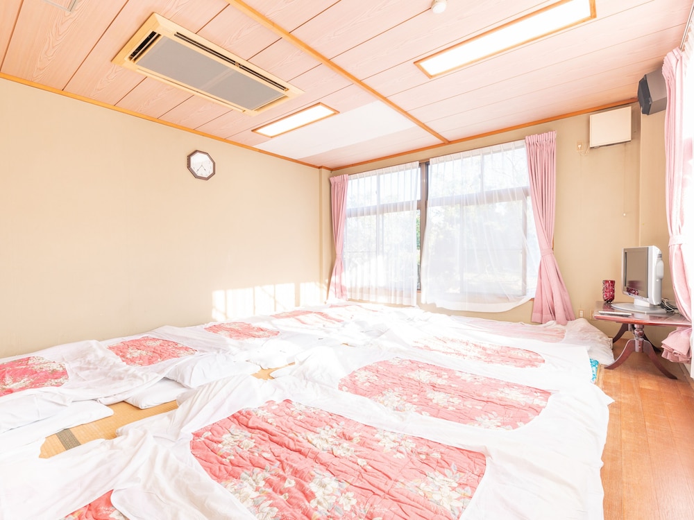 Japanese Room with Shared Washroom - 10 pax, Non-Smoking - Photo 9