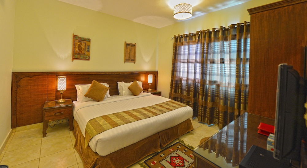 Chalet, 2 Bedrooms, Private Pool photo 2