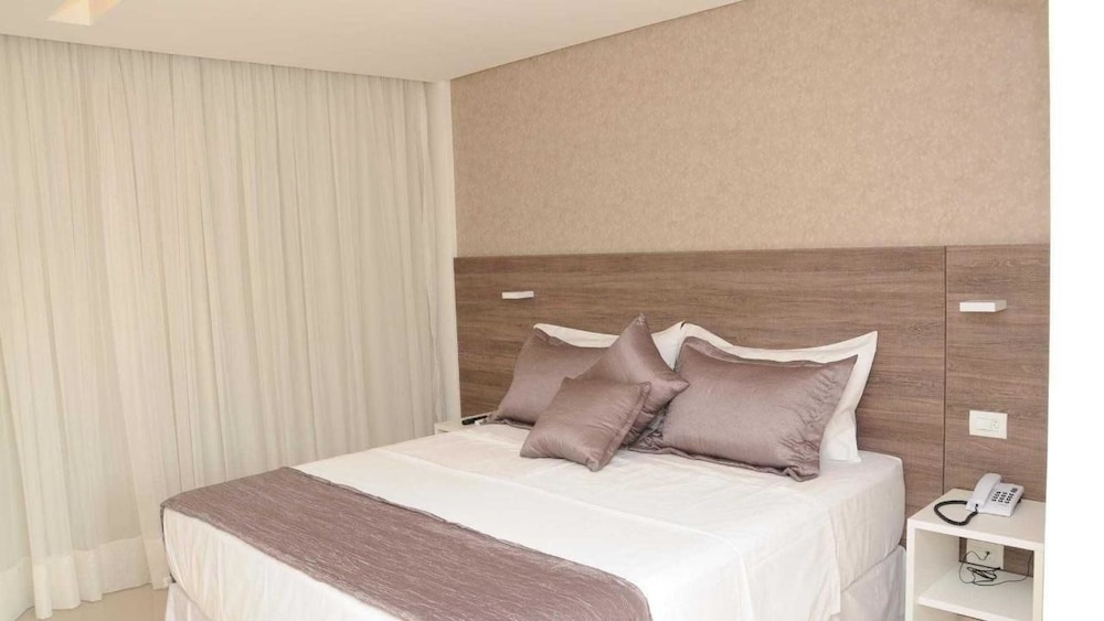 Superior Single Room, Pool View
