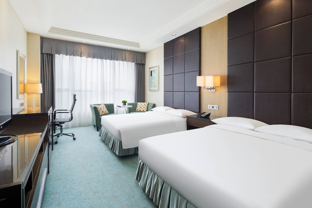 Premier Room, 2 Twin Beds, City View - Photo 1
