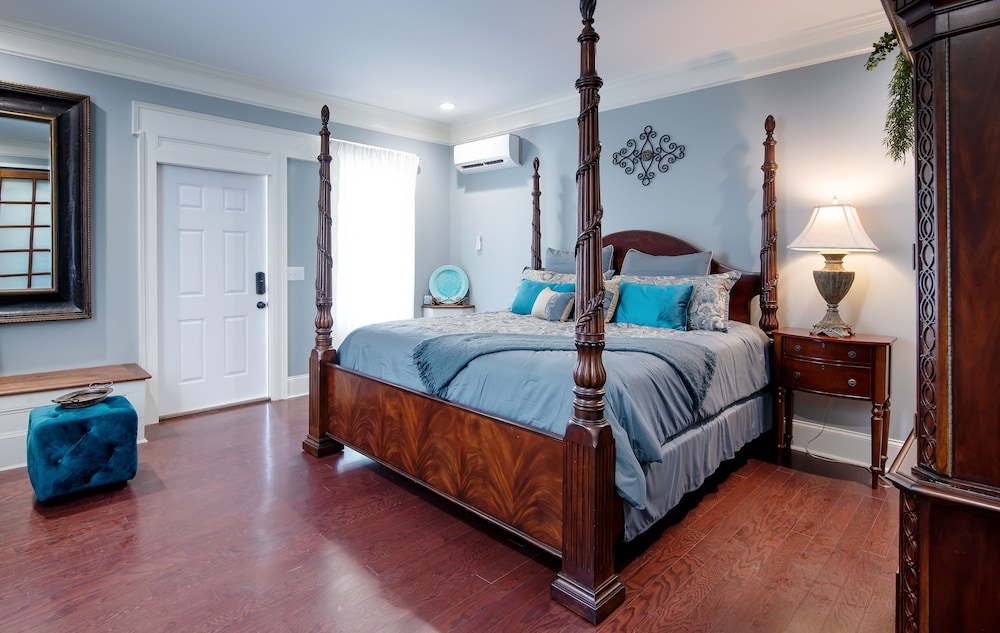 Mansion Carriage House 2 photo 1