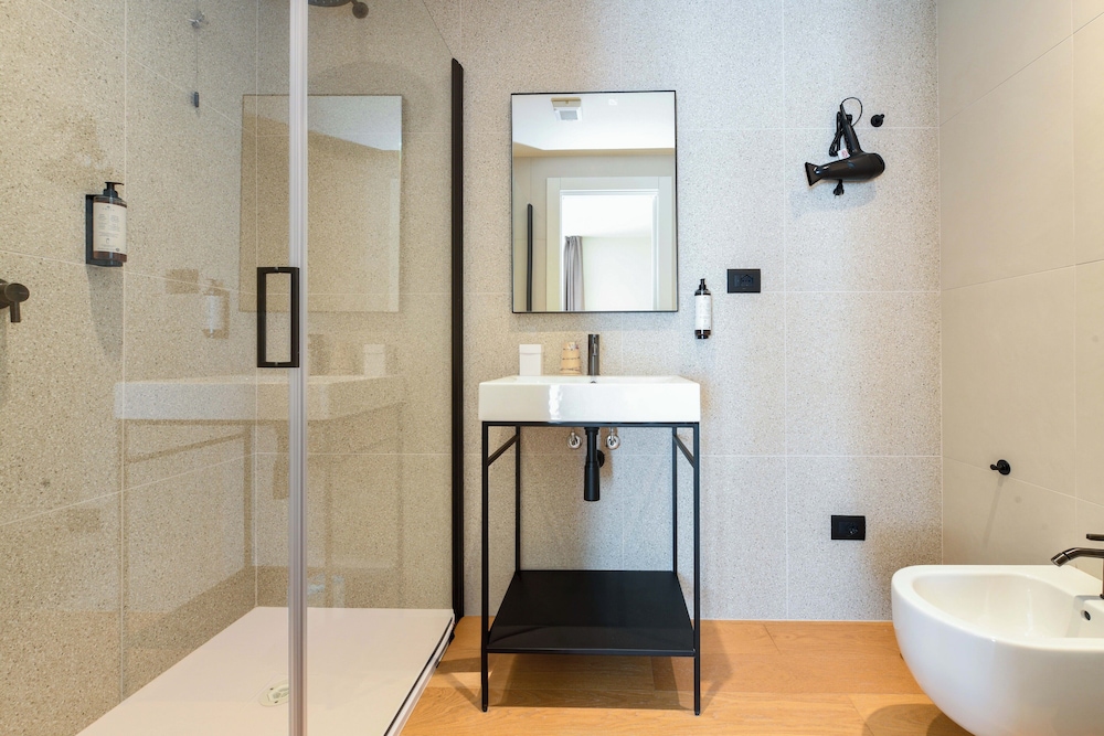 Standard Apartment, Multiple Beds, Kitchenette, Annex Building (Converts to 2 Twin Beds) - Photo 3