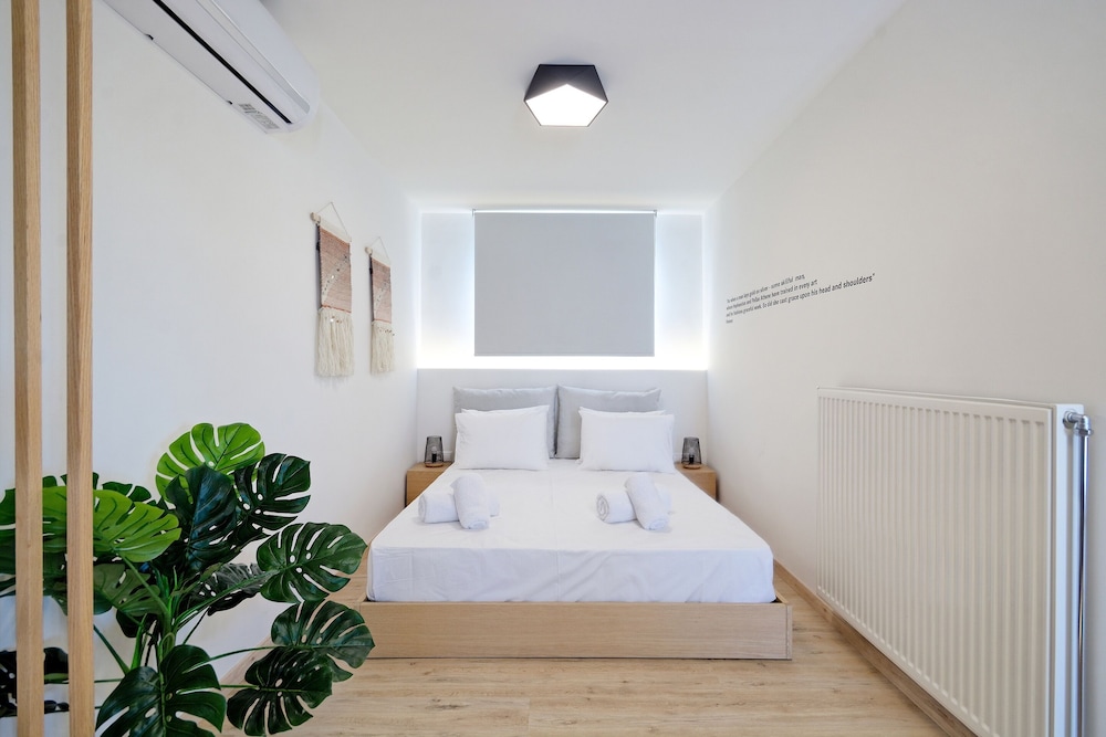 Exclusive Studio Suite, 1 Bedroom, Terrace, City View (Nausika) photo 2