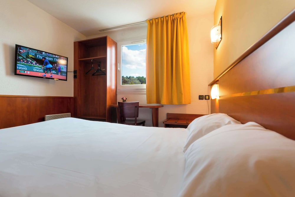 Standard Room, 1 Double Bed - Photo 4