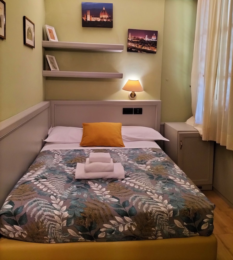Single Room photo 3