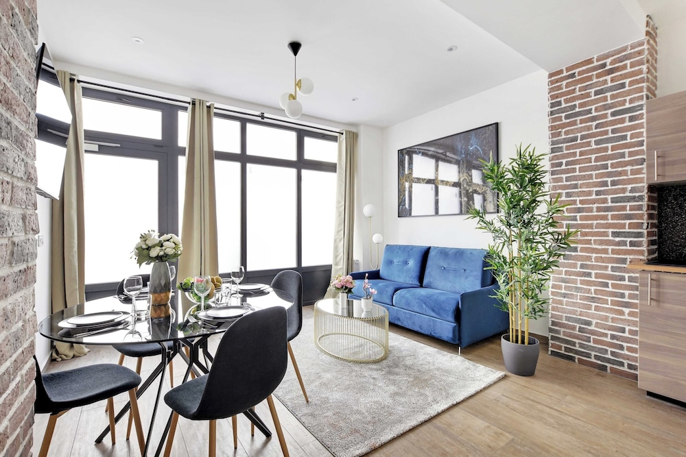Apartment photo 1