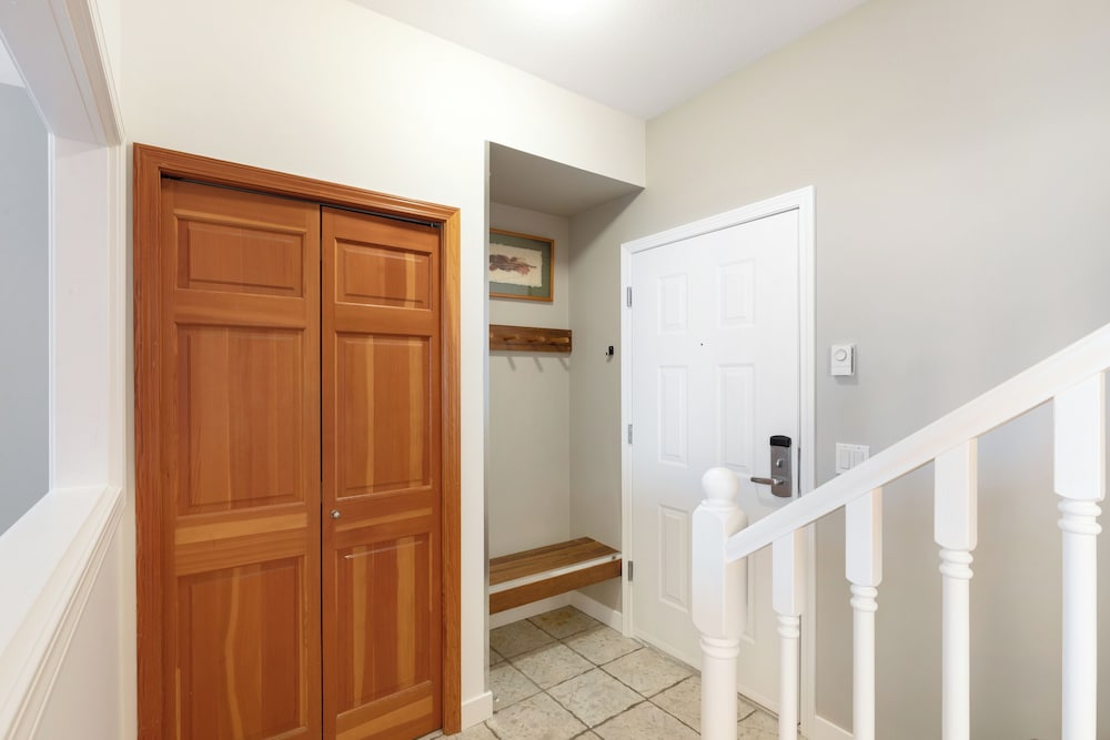 Condo, 2 Bedrooms (Unit 107)