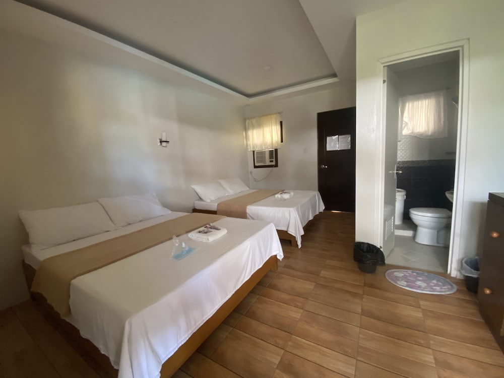 Quadruple Room photo 3