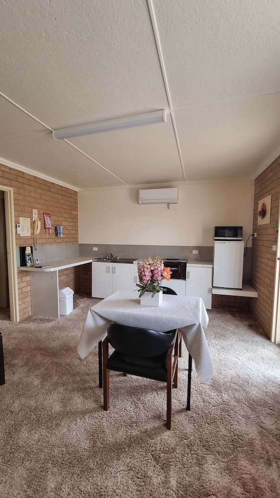 Deluxe Suite, 1 Bedroom, Non Smoking, Kitchenette photo 3