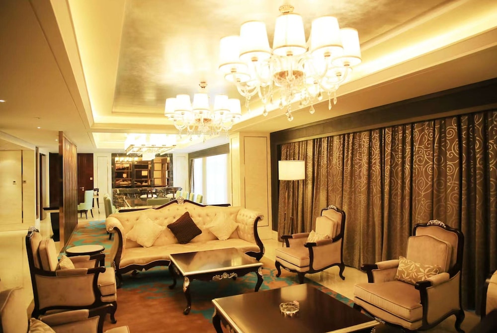 Presidential Suite, Multiple Beds