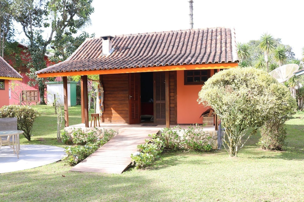 Standard Chalet, 1 Queen Bed, Pets Allowed, Garden View photo 2