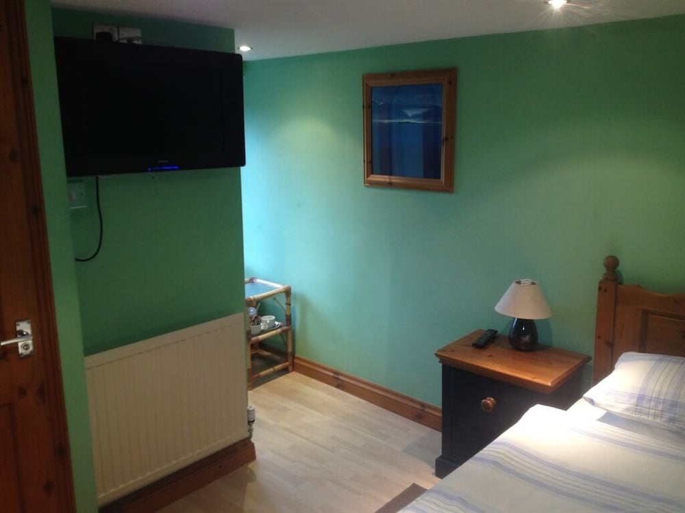 Single Room, Ensuite photo 2