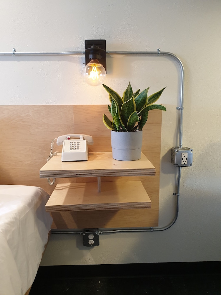 Standard Room, 2 Queen Beds (Dog Friendly) photo 1