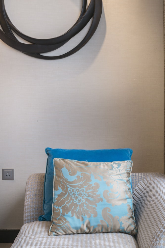 Classic Room, 1 King Bed, Ocean View - Photo 1