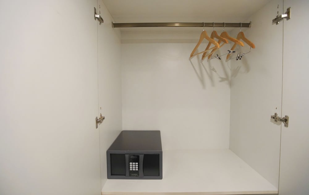 Executive Room - Photo 3