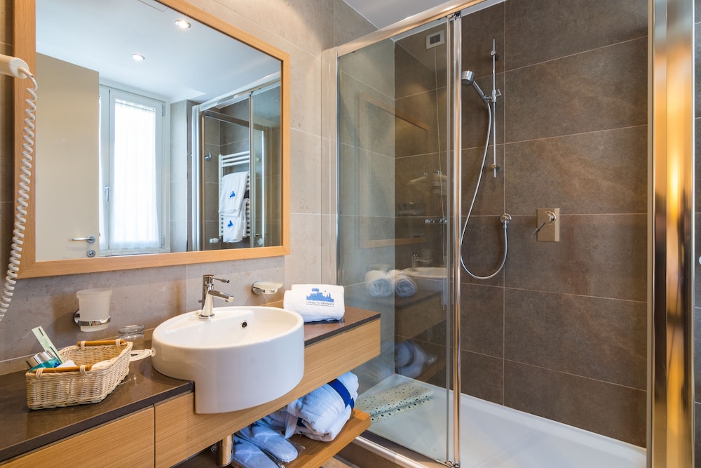 Classic Double Room (Plus) - Photo 6