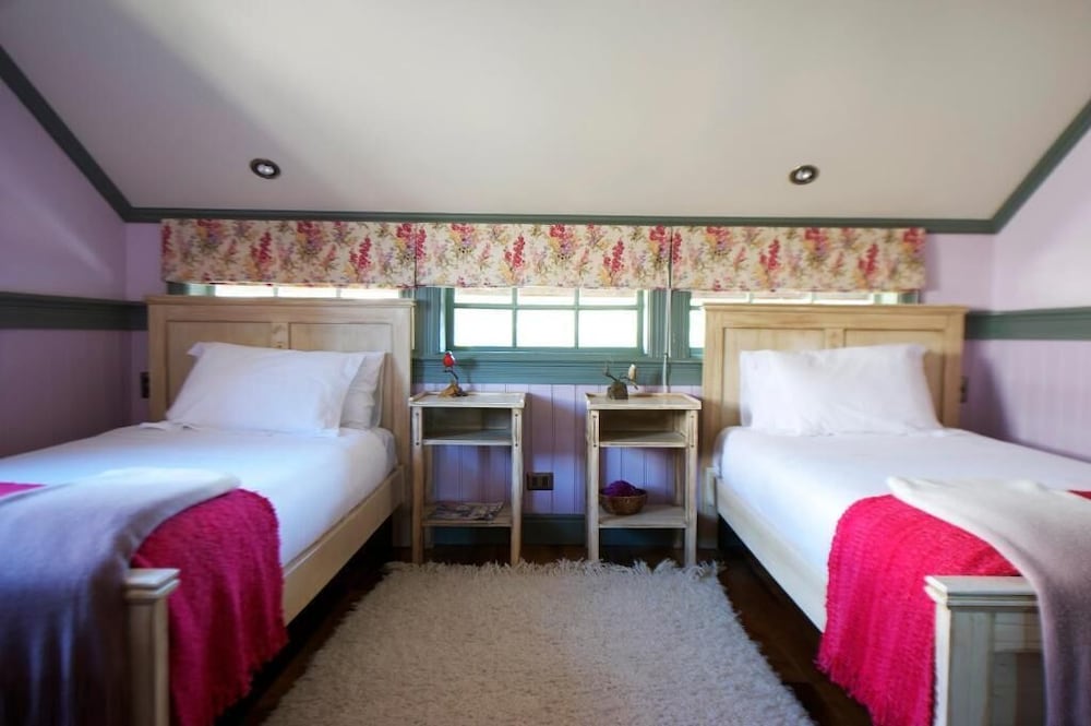 Twin Room, 2 Twin Beds, Non Smoking photo 2