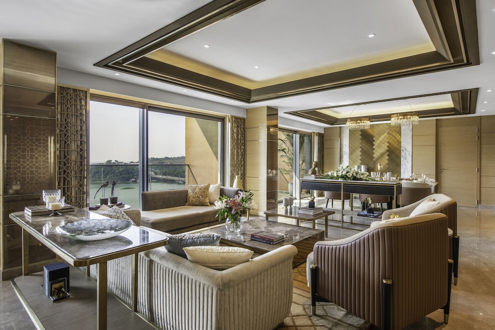 Presidential Suite photo 2
