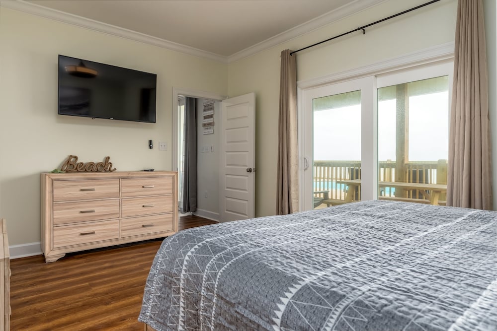 House, 5 Bedrooms photo 3