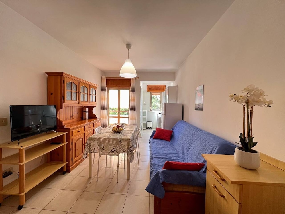 Grand Apartment, 2 Bedrooms, Kitchenette, Garden View