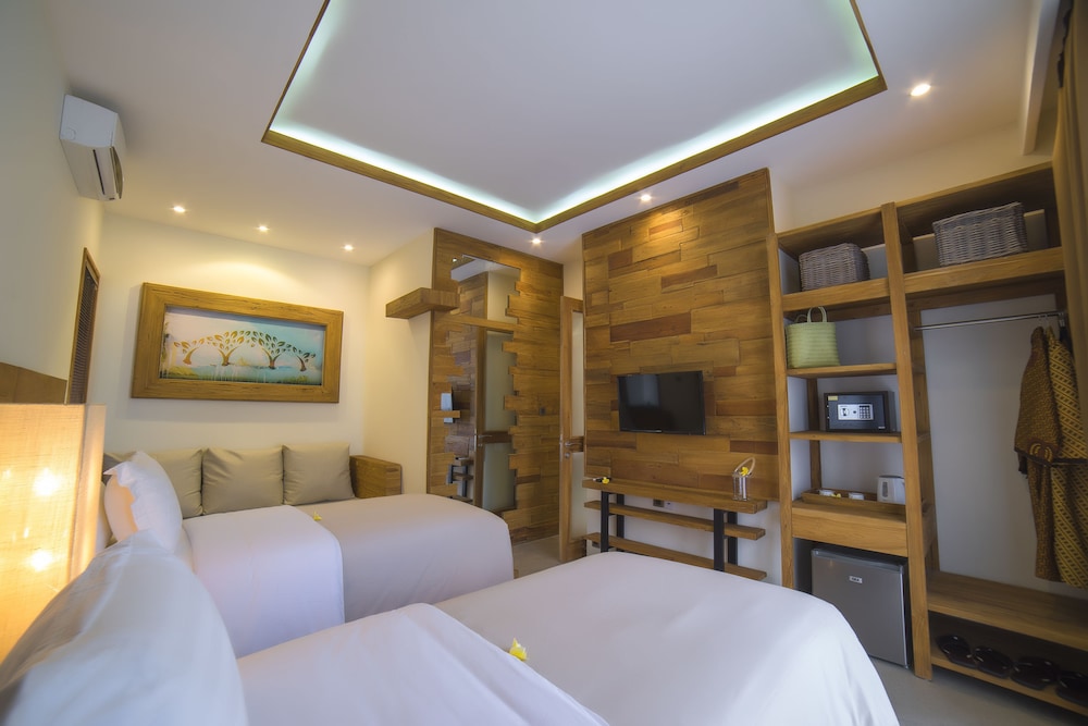Deluxe Twin Room, Pool View photo 3