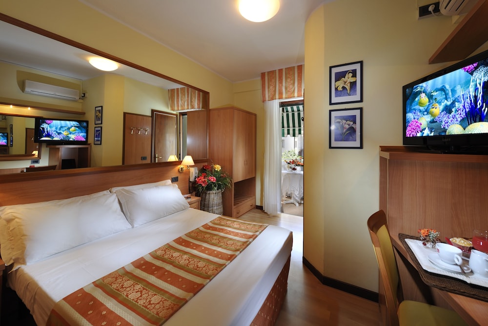 Economy Double Room photo 1