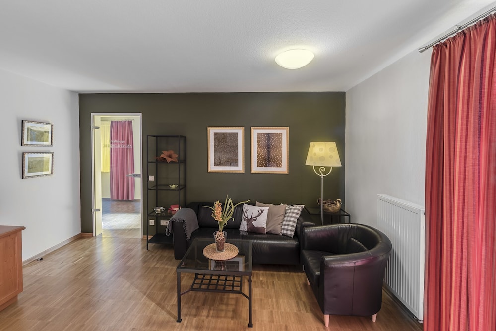 Grand Apartment, 2 Bedrooms, Balcony