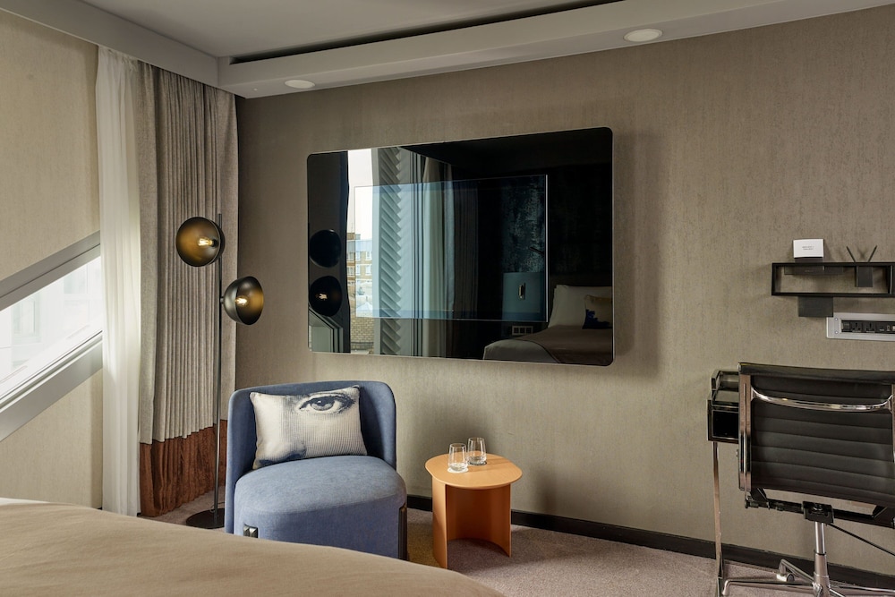 Superior Room, 1 Queen Bed