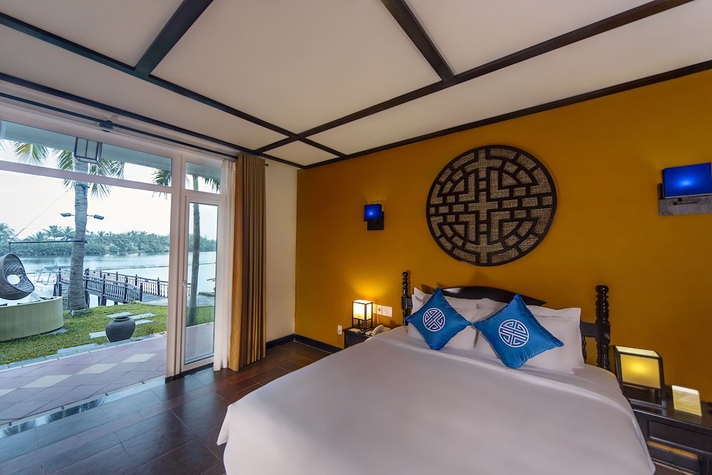 Grand Deluxe, River View - Photo 10