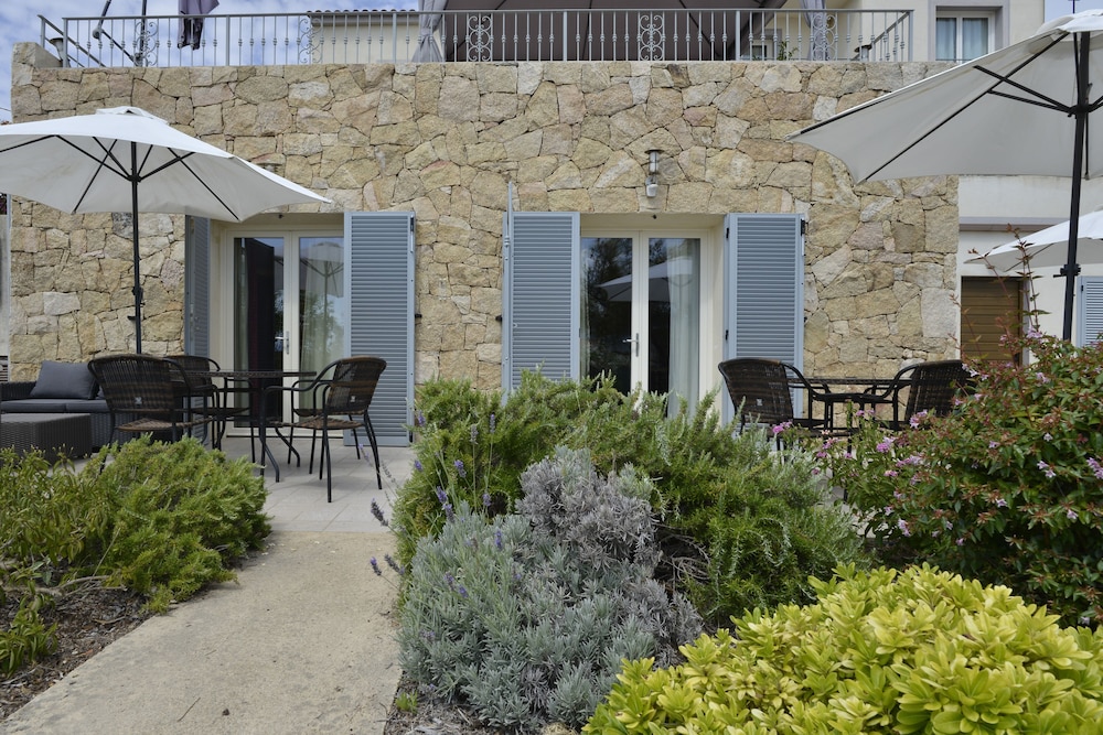Studio Demeure 45m² with terrace photo 3