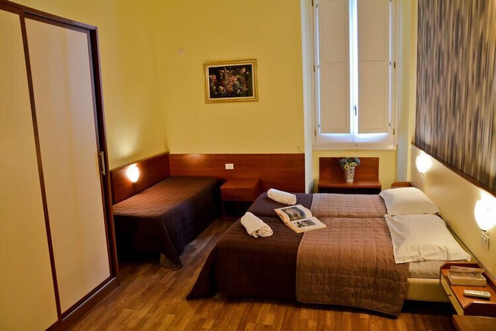 Standard Triple Room photo 1