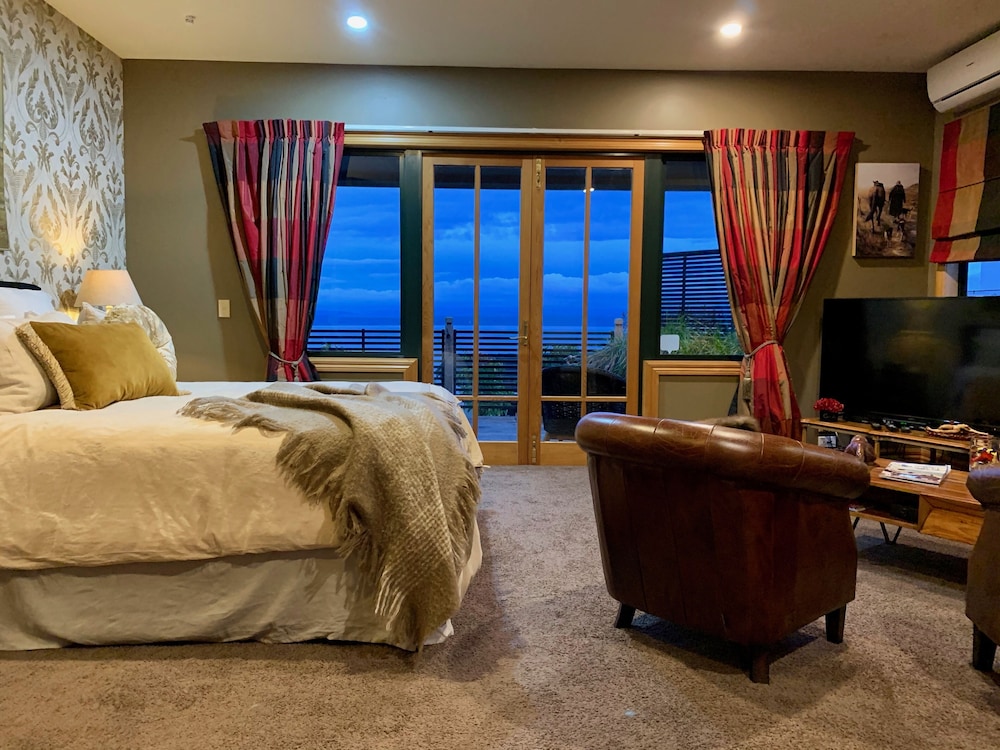 Luxury Suite with Lake View photo 1