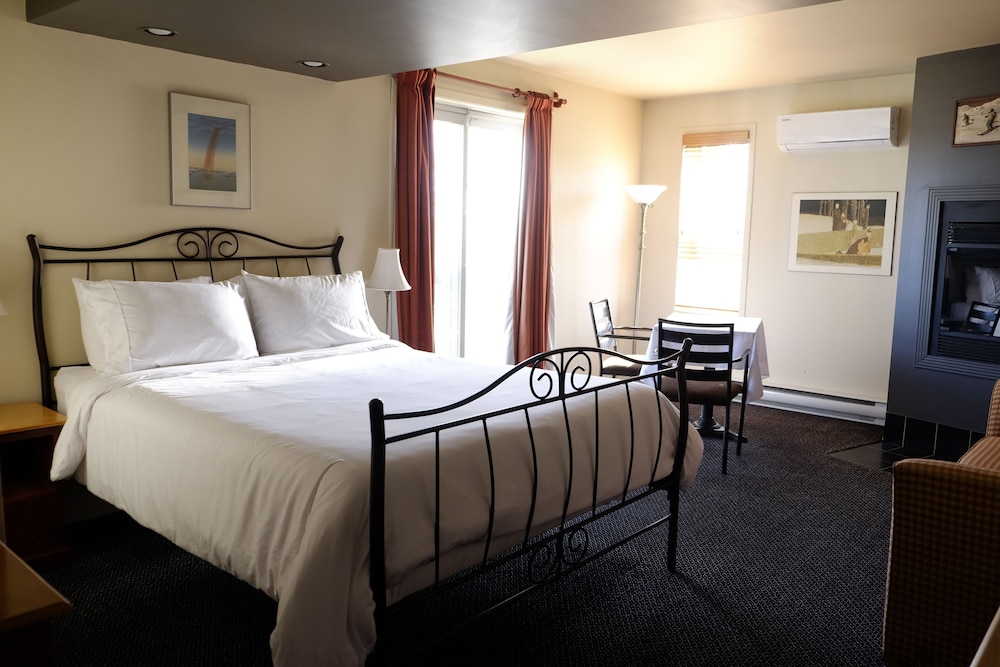Signature Room