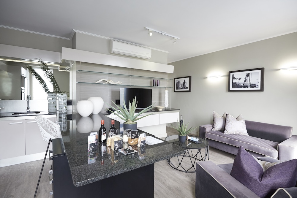 Suite (Double) - Photo 2